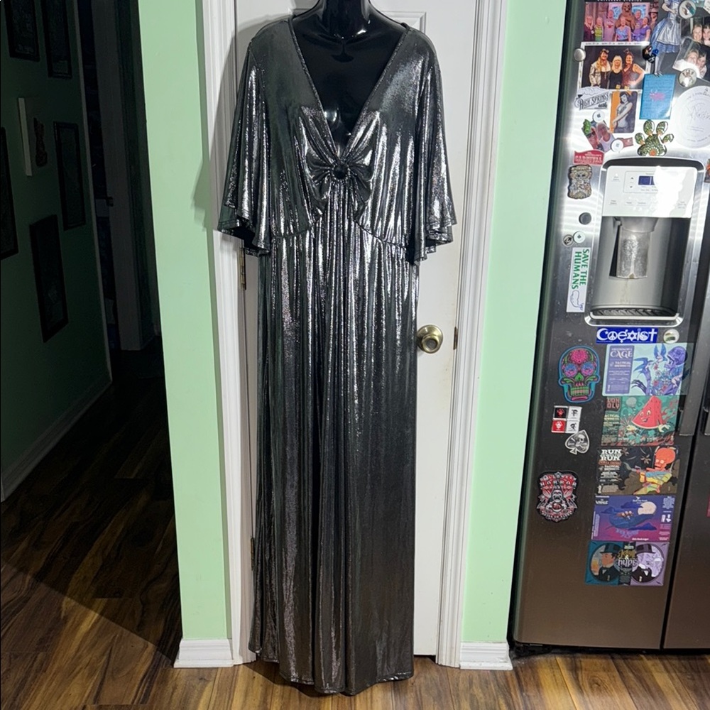 Smak Parlour Silver Shiny Metallic Short Sleeve Cut Out Knit Maxi Dress Size 2X